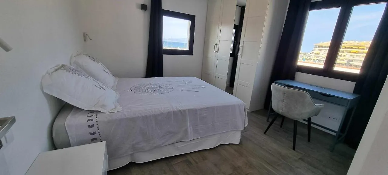 Villa Sophie Alt Standing Frente Al Club Nautico Girona