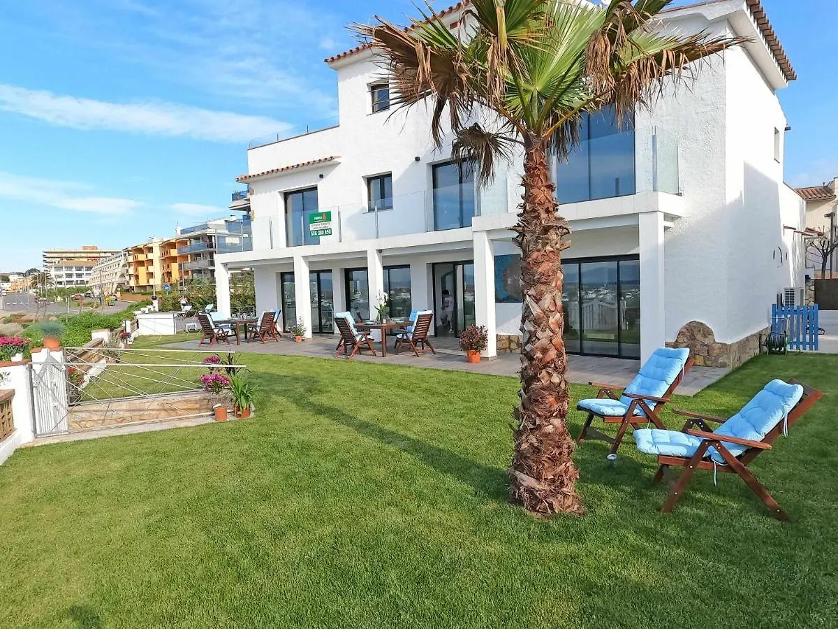 Villa Sophie Alt Standing Frente Al Club Nautico Girona Spain