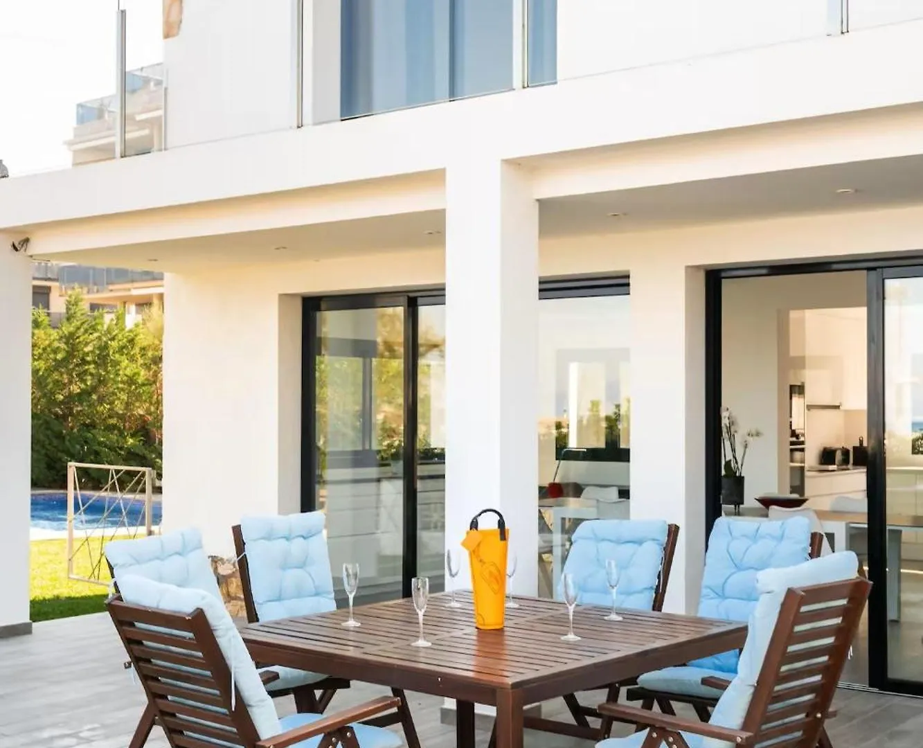 Villa Sophie Alt Standing Frente Al Club Nautico Girona Spain