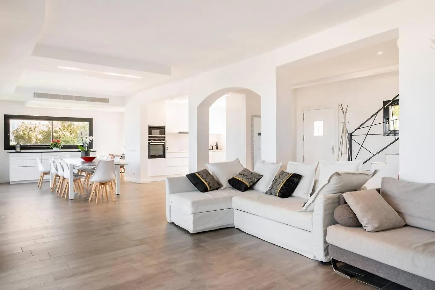 Villa Sophie Alt Standing Frente Al Club Nautico Girona
